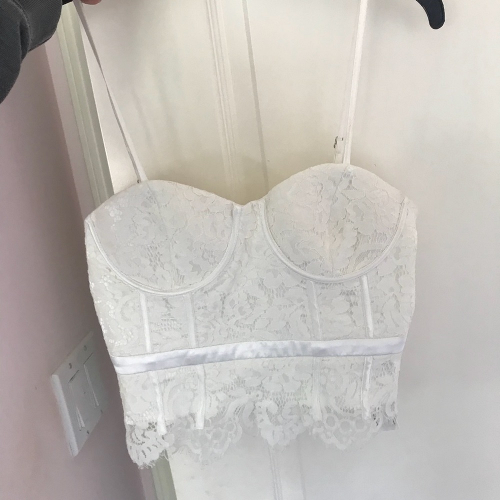 White bustier top🍒